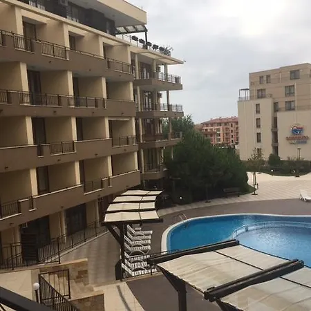 아파트 Luxor *
